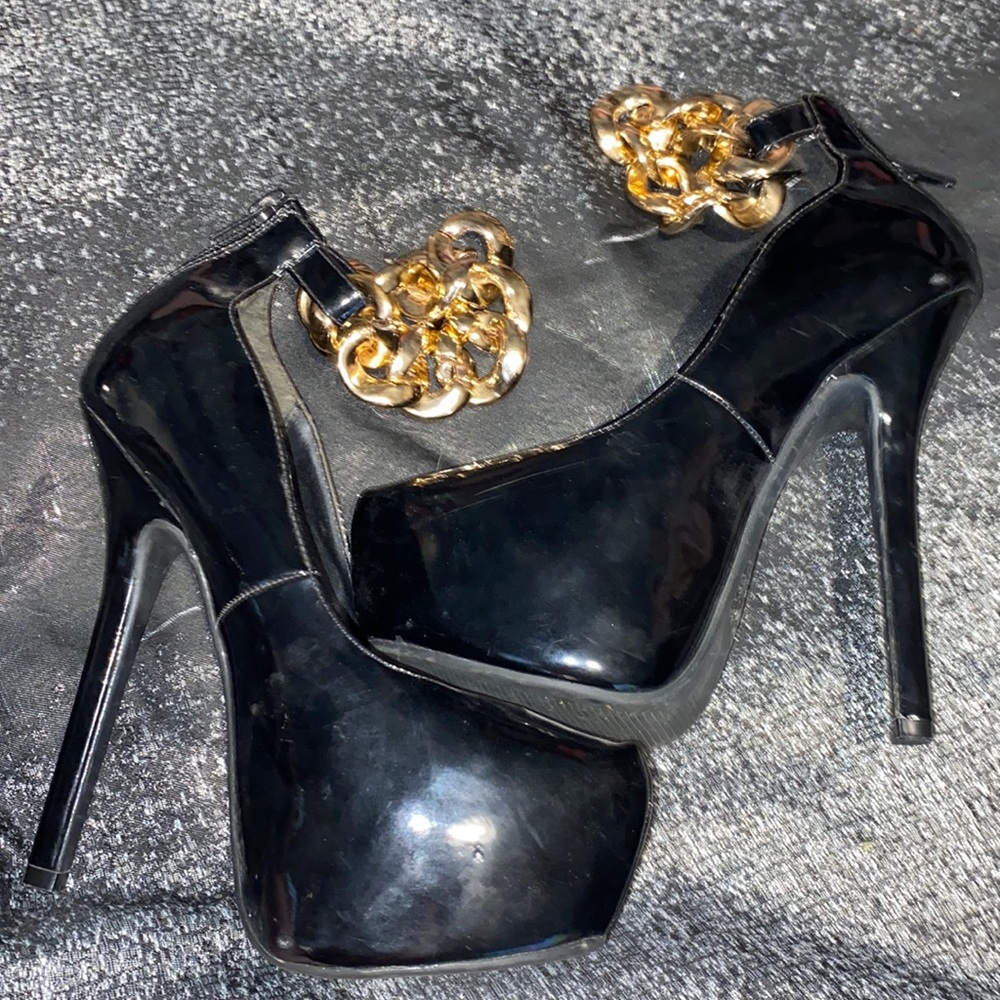 Black Charlotte Russe heels